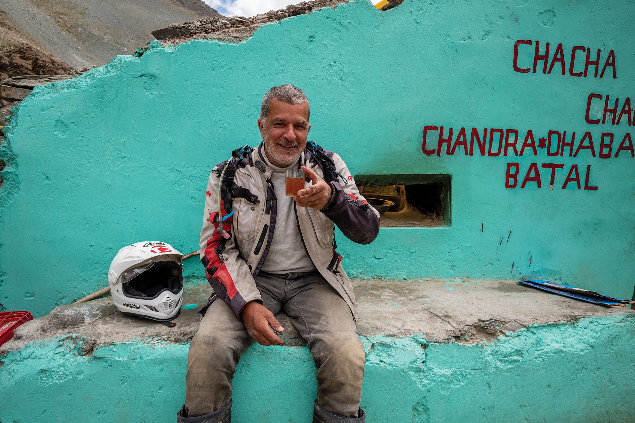 Éric Massiet du Biest, pause thé au Ladakh.